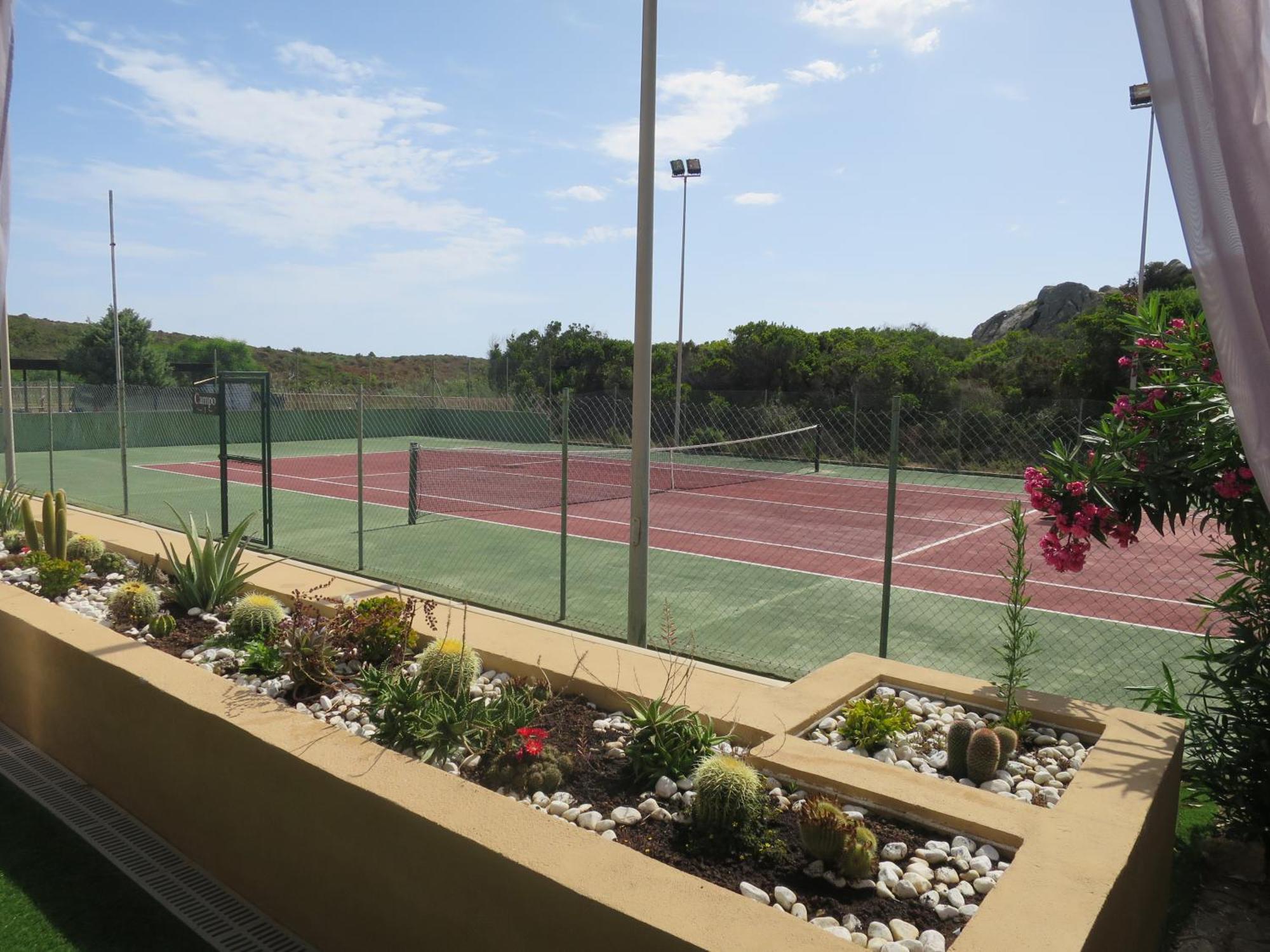 Aparthotel Gravina & *