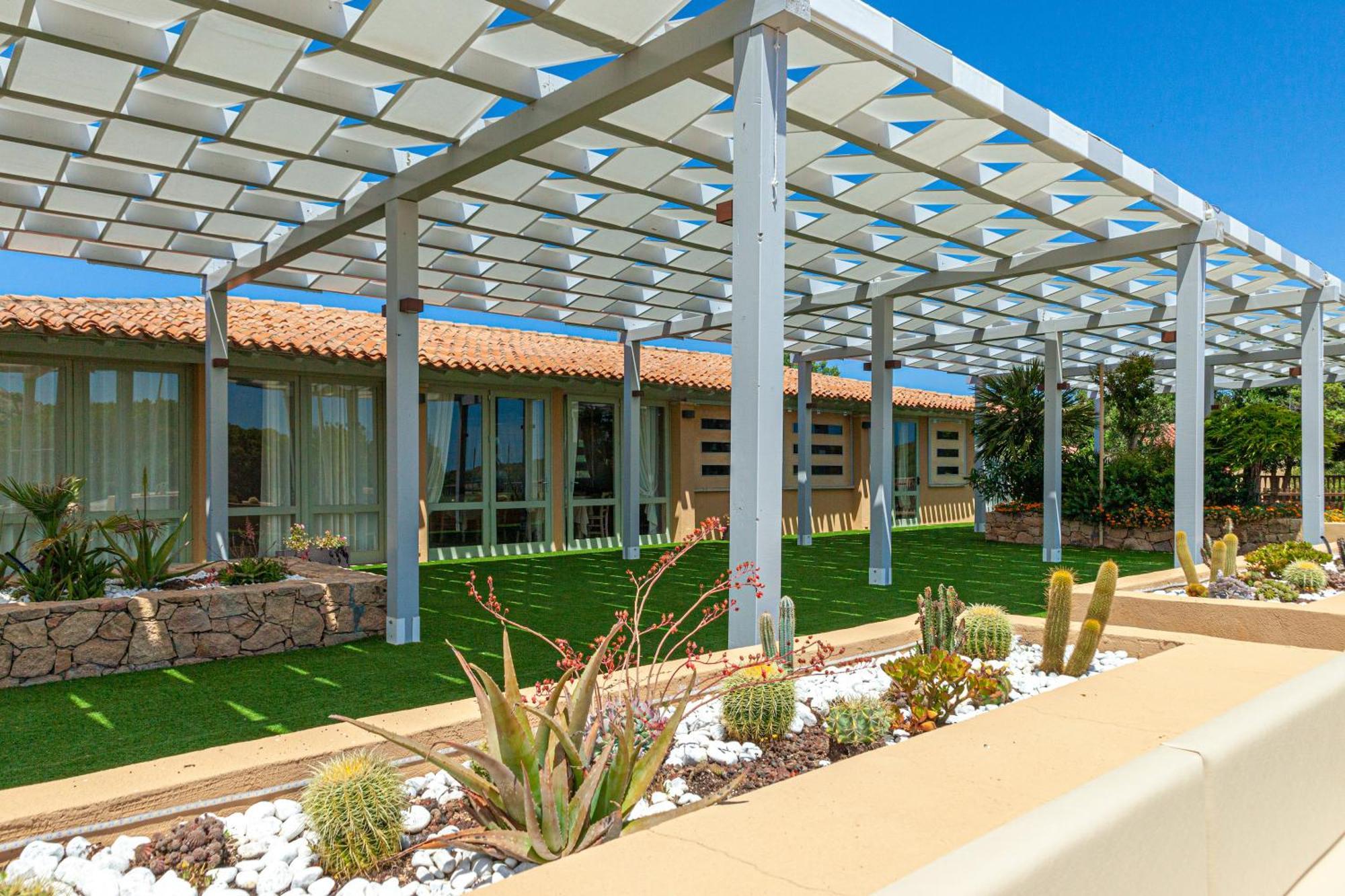 Gravina & Aparthotel Costa Paradiso
